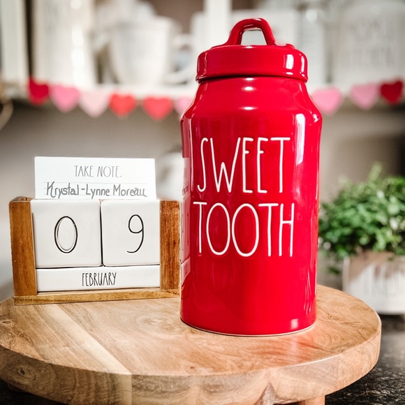 !BRAND NEW! Rae Dunn Sweet Tooth Canister - Picture 1 of 1